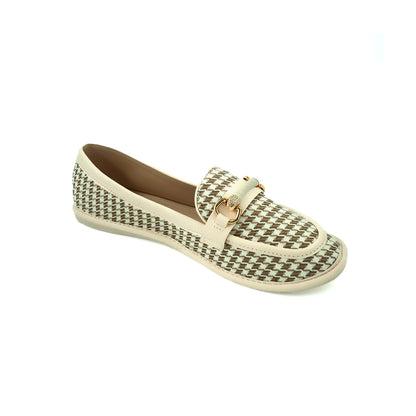 Catchy Women's Metal Decor Leather Loafer Pumps