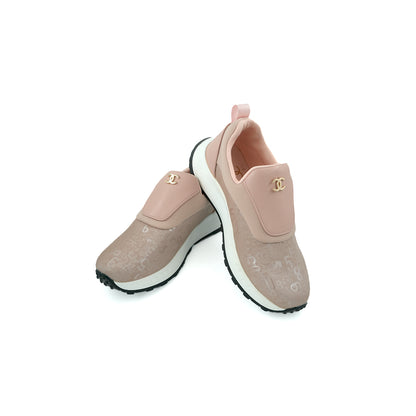 Catchy Women's Textured Sneaker