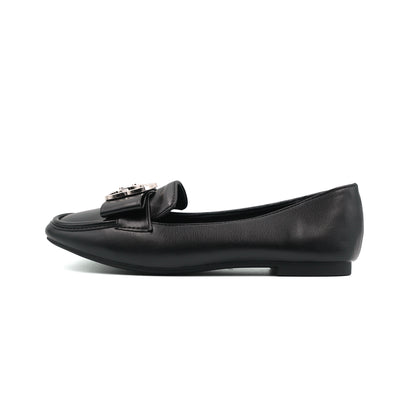 Catchy Women Ballerina's