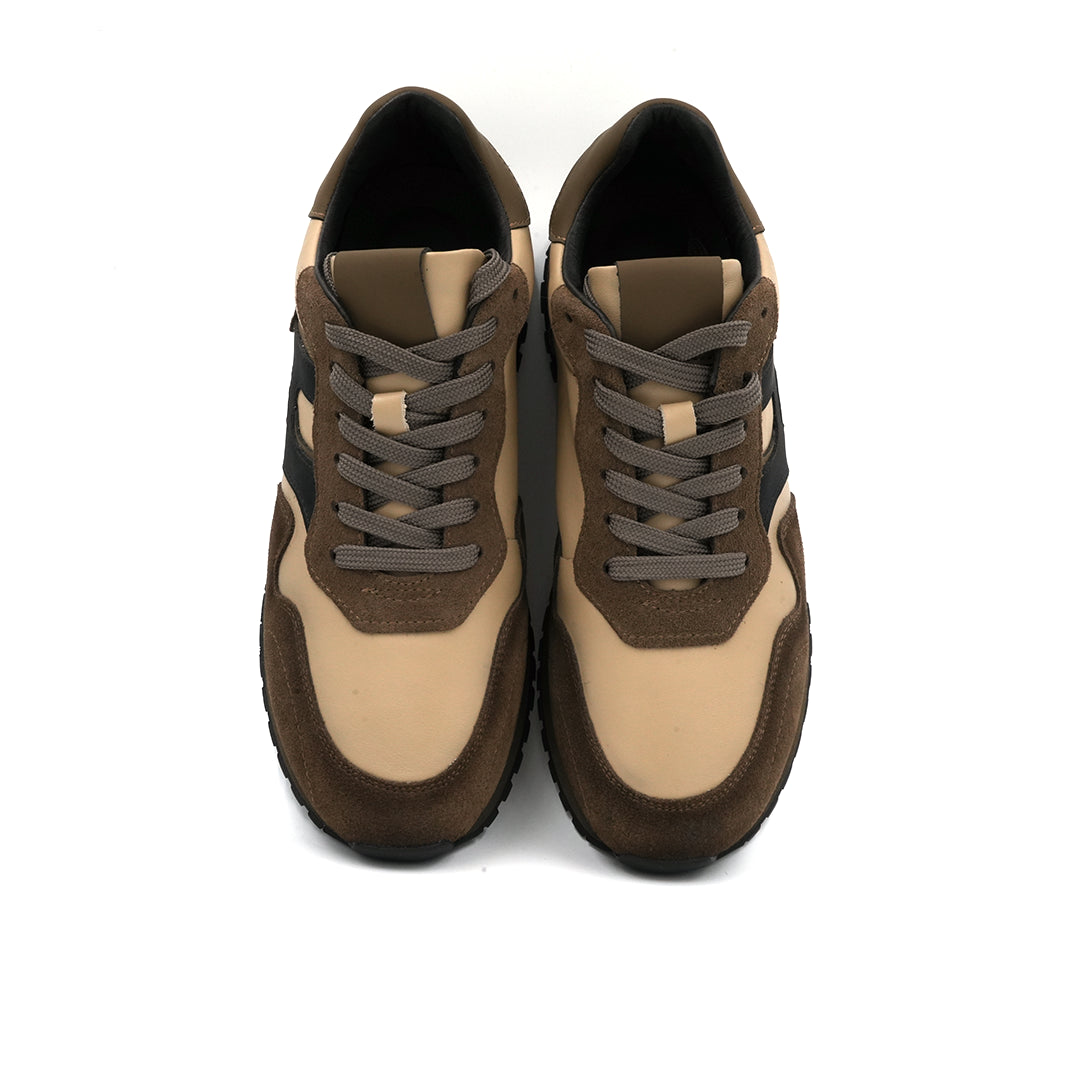 Catchy Low-Top Sneakers for Men