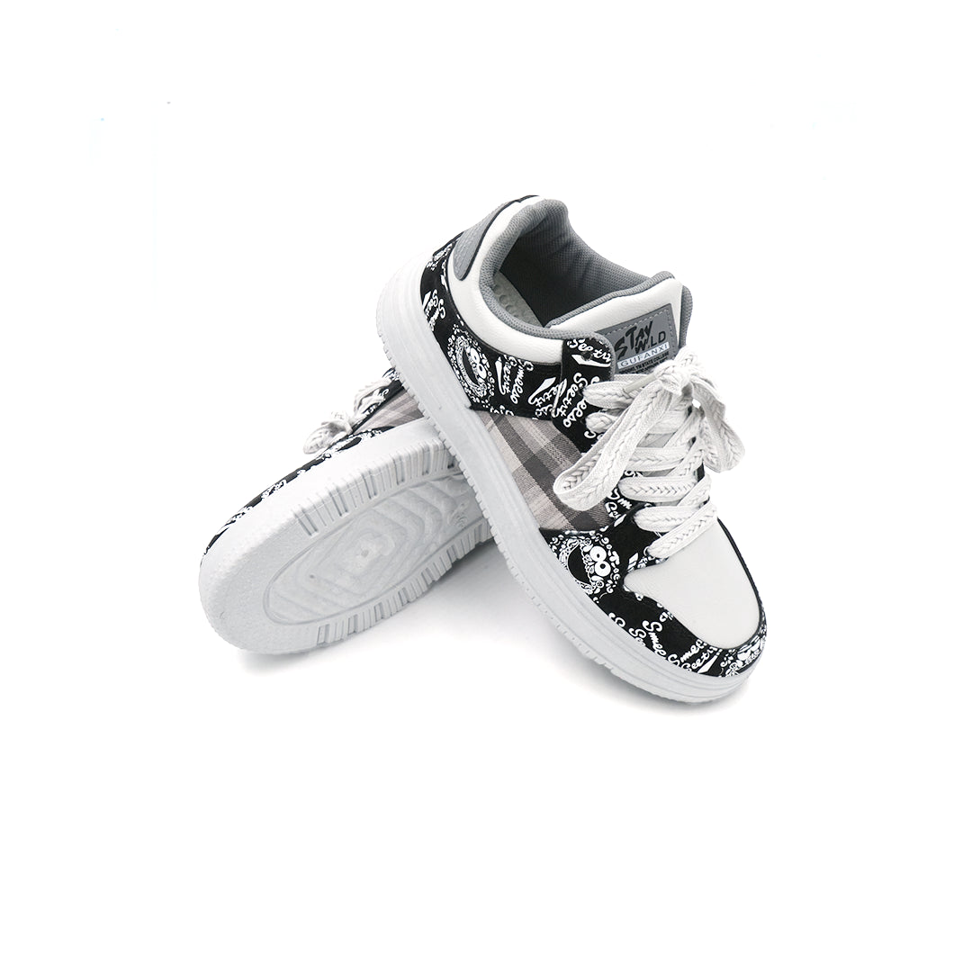 Catchy Men's Lace Up Skate Sneakers