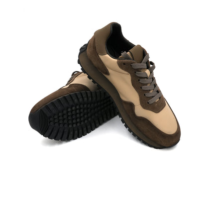 Catchy Low-Top Sneakers for Men