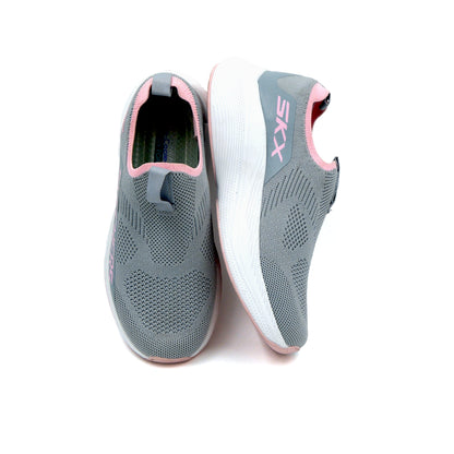 Catchy Imported Sketcher's Running Shoes for Women