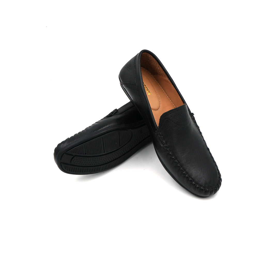 Catchy  Genuine Leather Loafer For Men