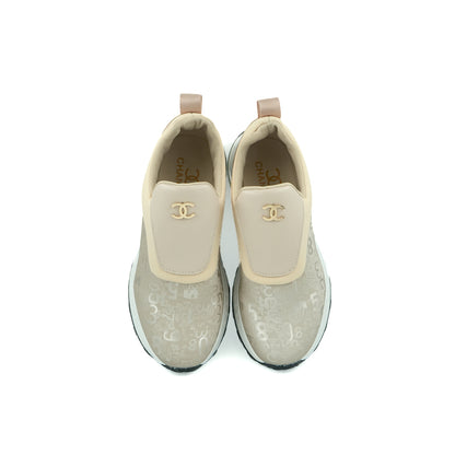 Catchy Women's Textured Sneaker