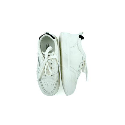 Catchy Women's Round Toe Sneakers